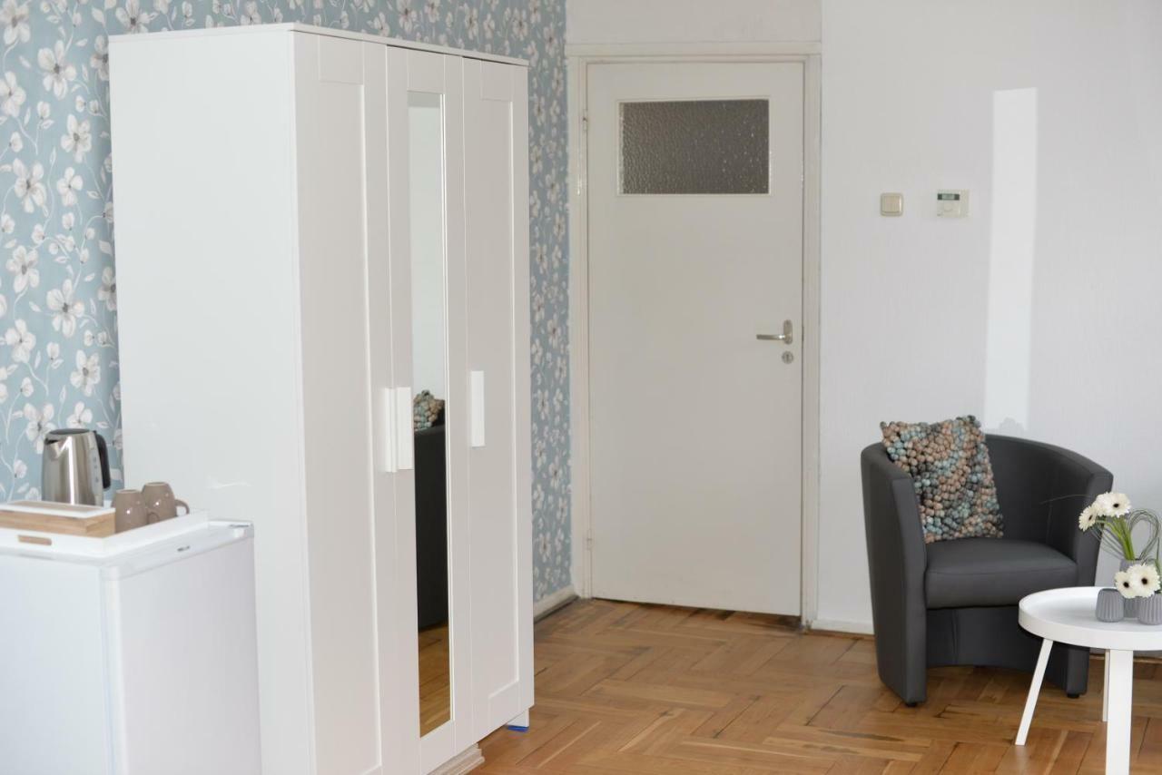 Bed And Breakfast Loft24 Heerlen Exterior photo
